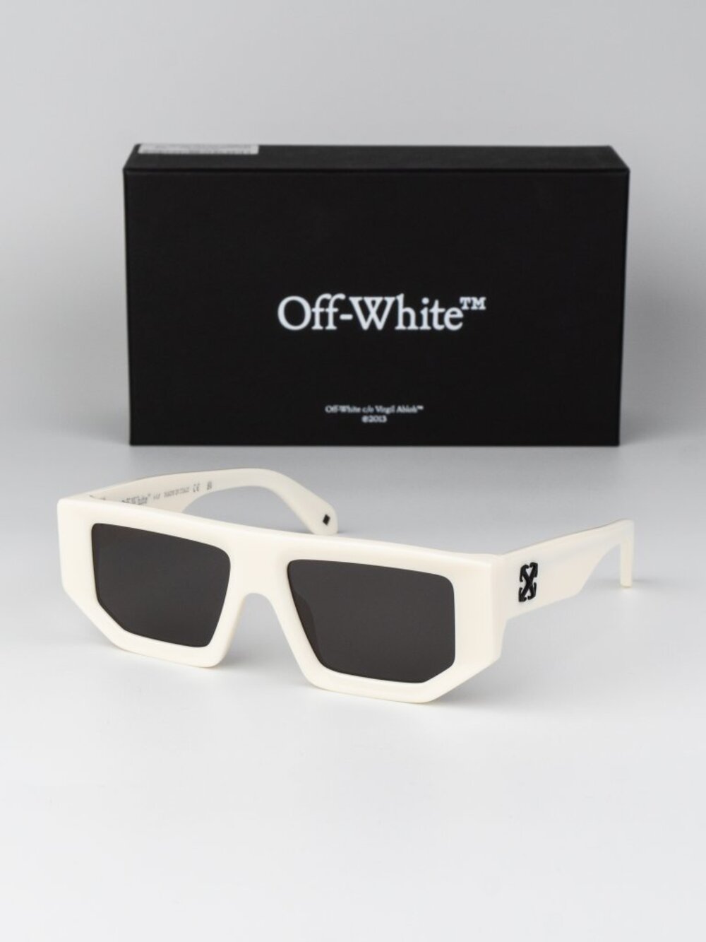 Off-White VANCOUVER Men Sunglasses White Grey Rectangle OERI13F 0107 AUTHENTIC